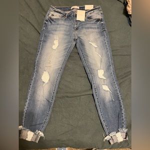 KanCan mid-rise skinny jeans size 31 or 15